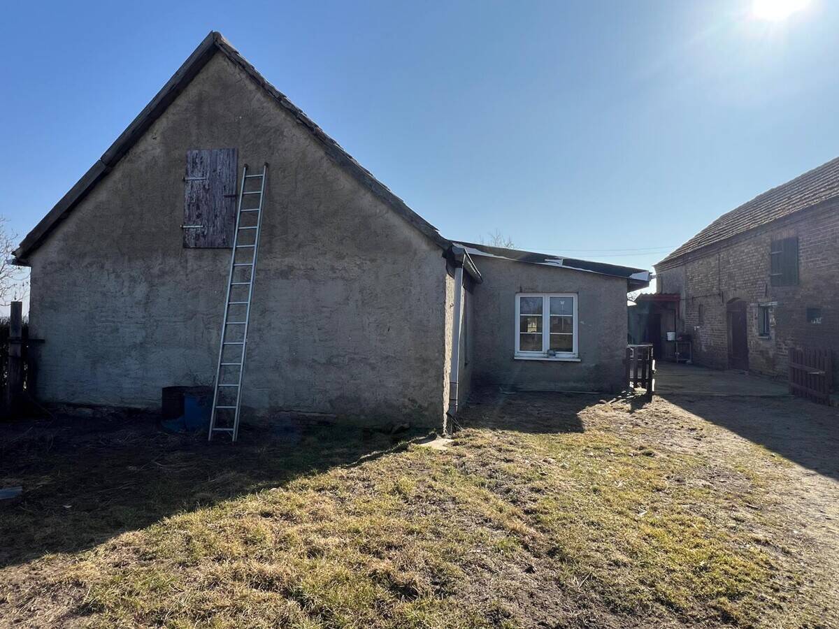 HORN IMMOBILIEN ++ RESERVIERT++sanierungsbedürftiges Einfamilienhaus in Alleinlage an der B104 – Zerrenthin – Vorschaubild 5