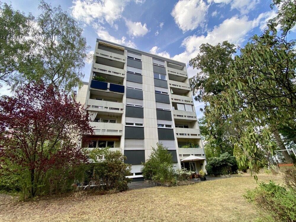 Solide Kapitalanlage mit Südbalkon und Entwicklungspotenzial in Nürnberg-Neuröthenbach