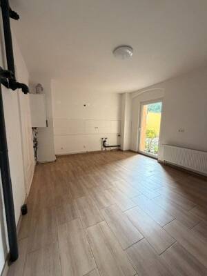 Wohnen & Arbeiten - renovierte 4-Zimmer-Wohnung mit kleiner Terrasse in der Fürther Nordstadt – 90765 Fürth – Vorschaubild 8