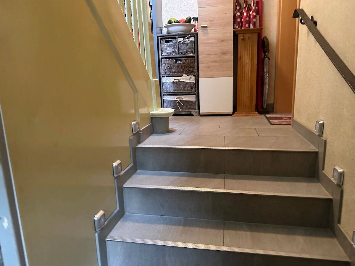 LORENZ-Angebot in Hordel: 2- bzw. 3-Fam-Hs., gut modernis., ca 284 m²Wohn-/Nutzfl., ca. 1.000 m²Grd. – Bochum – Vorschaubild 4
