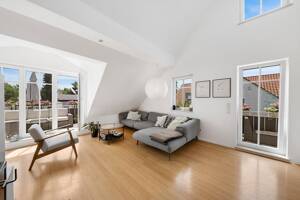 Design-Maisonette (Alleinige Etage) | KfW-A+, Galerie, Kamin | nahe S-Bahn Untermenzing – 80997 München – Vorschaubild 5