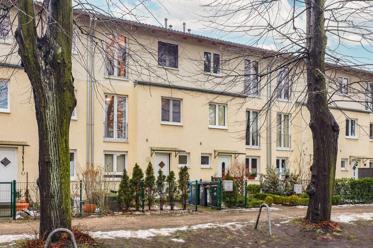 Your own house in the middle of Weißensee - with a roof terrace, garden, peace and quiet – Berlin – Bild 1 von 9