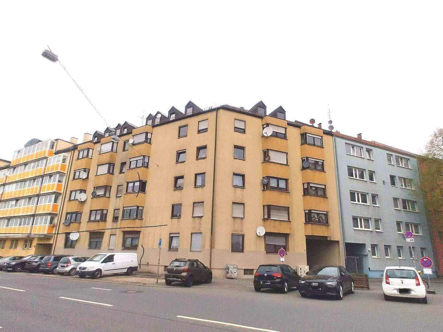 Großzügige, barrierearme 3,5 - Zimmer Wohnung mit 13 m² Balkon und zwei KFZ-Stellplätzen