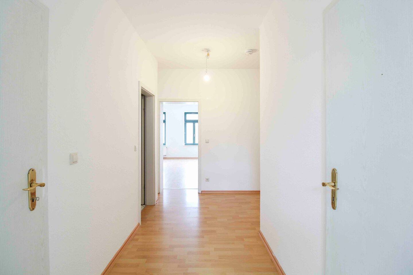 Tolle 2 Zimmer Wohnung + zentrumsnah + neu renoviert – Chemnitz – Vorschaubild 9