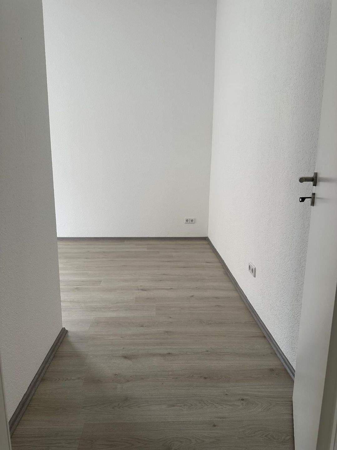 moderne 4-Raumwohnung in Erfurt zu vermieten / neu renoviert – Erfurt – Vorschaubild 8