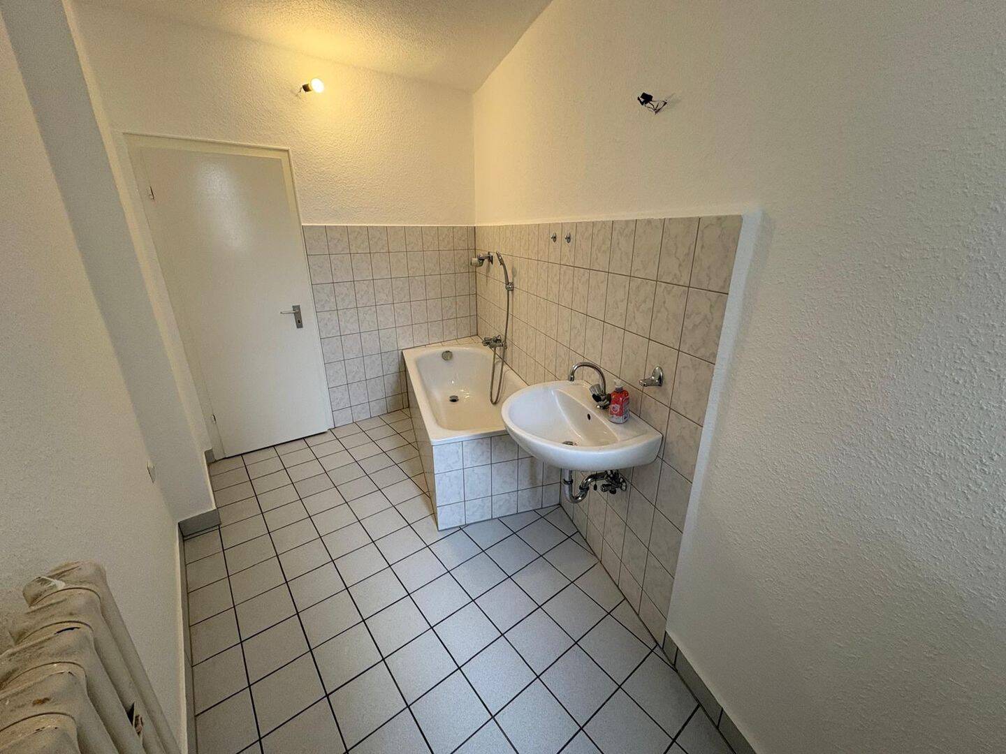 Duisburg-Alt Hamborn, Wittfelder Straße 177 - 2-Zimmer-Wohnung im 2.OG gerne zeitnah zu mieten ( max. 2 Personen ) !! – Duisburg – Vorschaubild 8