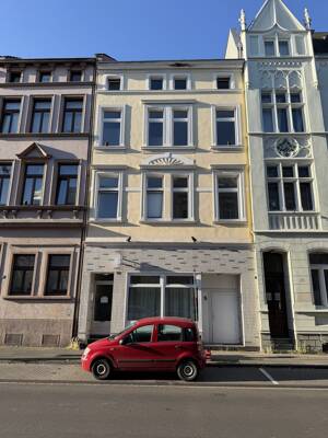 Leerstehendes MFH mit 5 Einheiten, Rendite bei Vollvermietung rund 6,5 %, Garten, Keller, Top Lage – 53111 Bonn – Vorschaubild 2