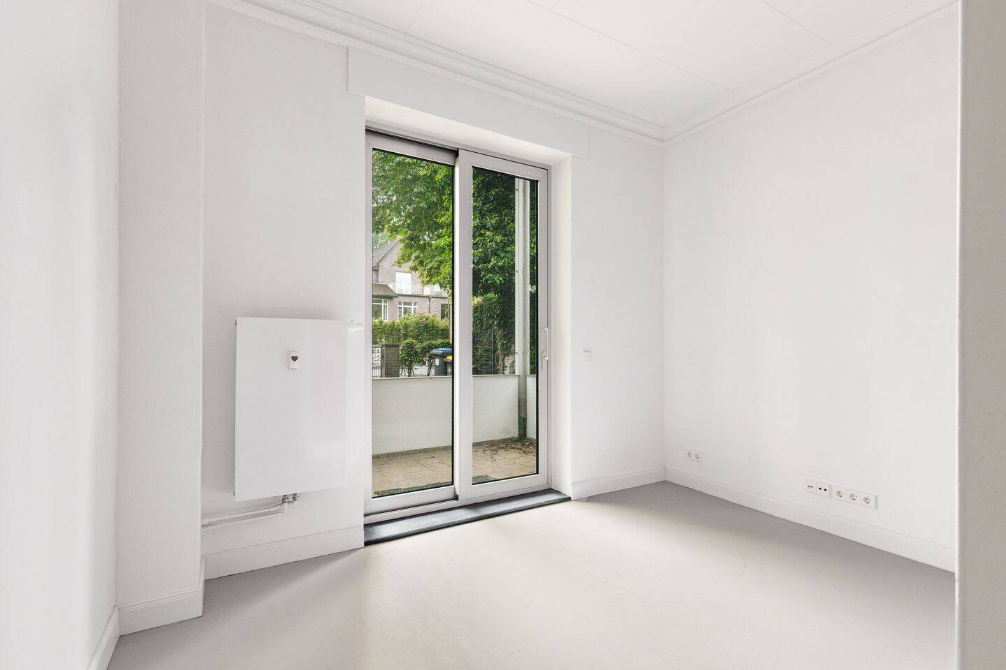 Innen charmanter Altbau, außen modern: Schöne Wohnung mit direktem Zugang zum Alsterwanderweg – Hamburg – Vorschaubild 9