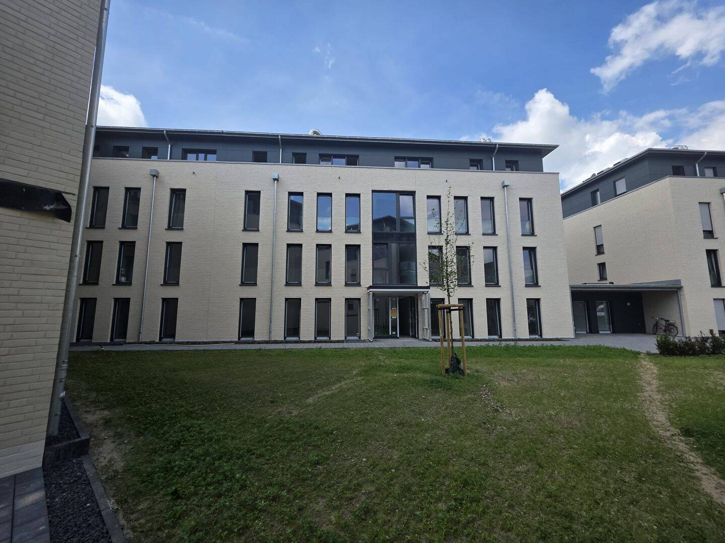 2-Zimmer Neubauwohnung mit Balkon zu vermieten