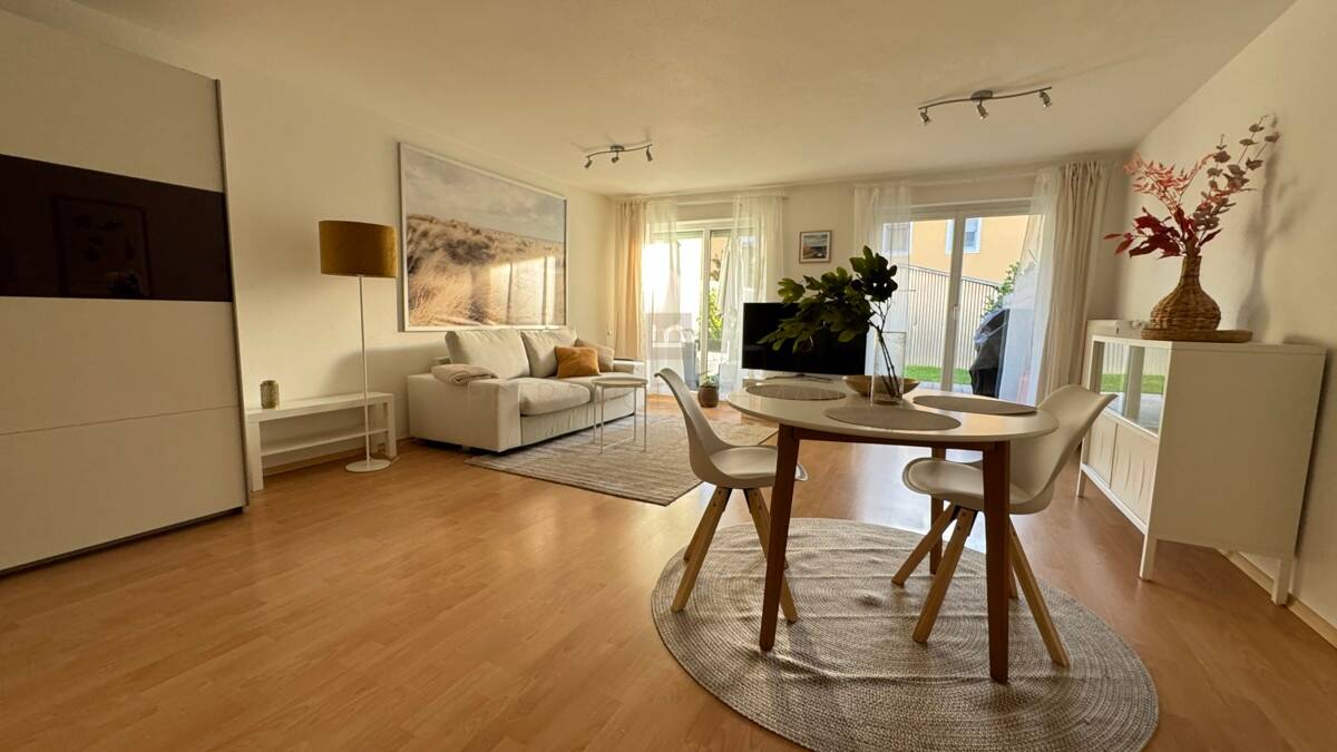 Modern Möbliertes Apartment mit Terrasse und kleinem Garten, TG, IN-West-zw. Audi und Stadtmitte – Ingolstadt – Vorschaubild 5