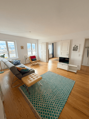 Sanierte 3-Zimmer-Altbauwohnung mit Balkon und Panorama-Elbblick – 20359 Hamburg – Vorschaubild 2