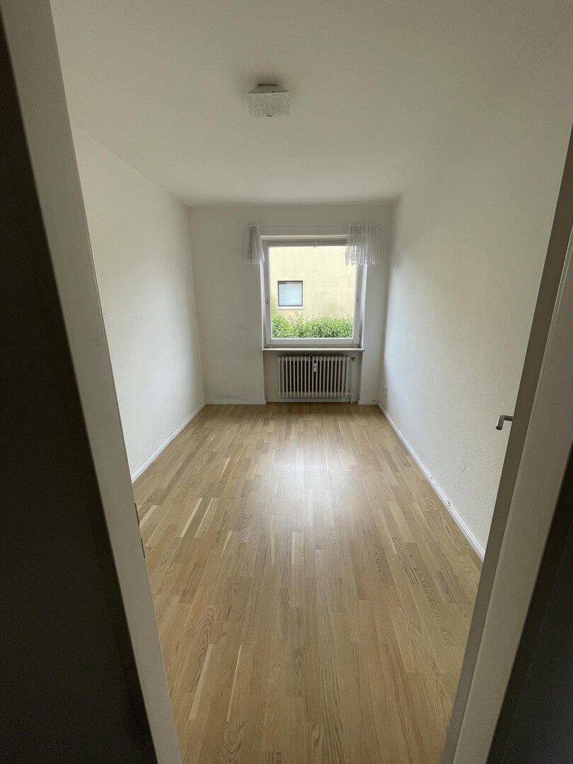 VON PRIVAT: Großzügiges 4-Zimmer-Wohnglück mit Süd-West-Loggia & Garage in Bad Schwartau – Bad Schwartau – Vorschaubild 5