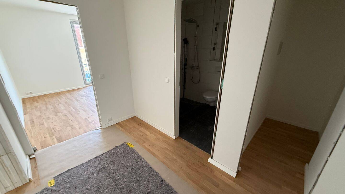 Stilvoll WOHNEN auf einer Etage (1.OG) - zwei Bäder - Parkett - großer Balkon u.v.m. – Chemnitz – Vorschaubild 7