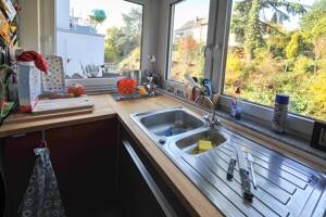 Exklusive 4-Zimmer +Energie Wohnung mit Fußbodenheiz/-kühlung und sehr geringen Energiekosten – 40627 Düsseldorf – Vorschaubild 2