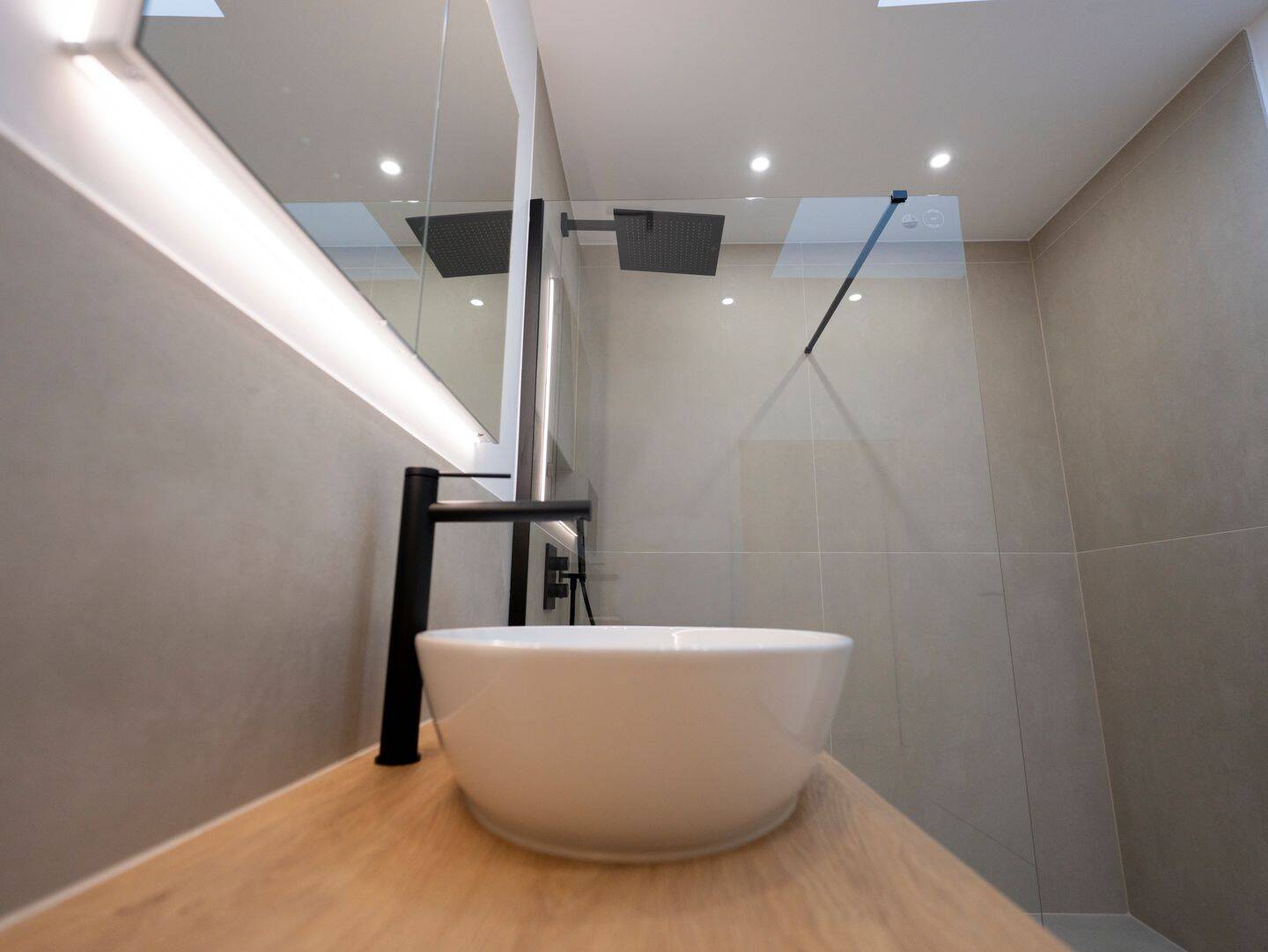 Exklusive Designerwohnung mit Atrium in Bestlage der Kölner Altstadt, direkt am Rhein! – Köln – Vorschaubild 6