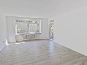 Geräumige 3-Zimmer-Wohnung mit BALKON in ruhiger Wohnlage