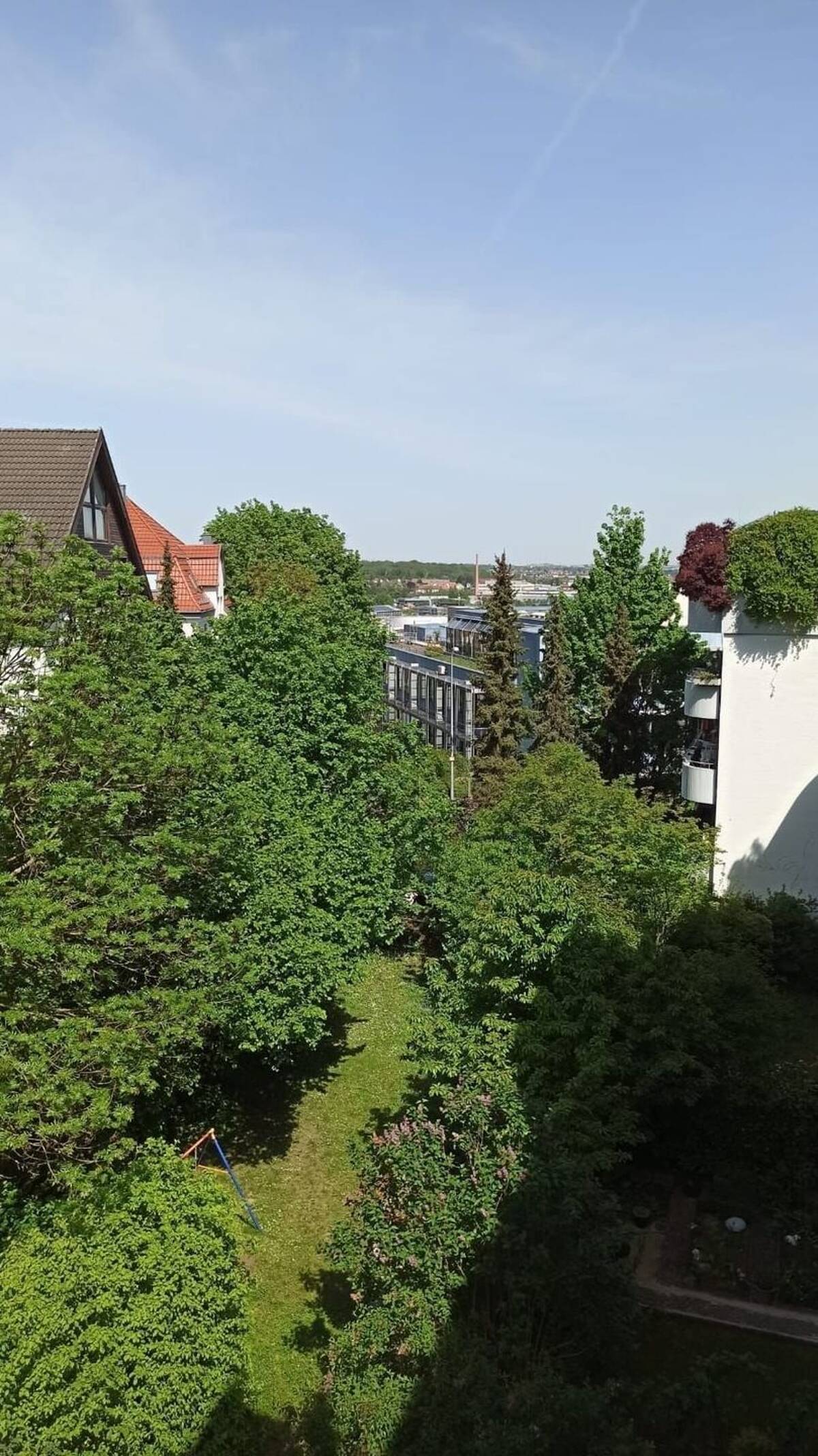 BARRIEREFREI: S-Killesberg: 4. OG, 3,5 Zi., 127 qm Wfl., top-saniert, Kamin, Aufzug, SW-Balkon, Hobbyraum, TG, EBK – 70469 Stuttgart – Bild 1 von 9