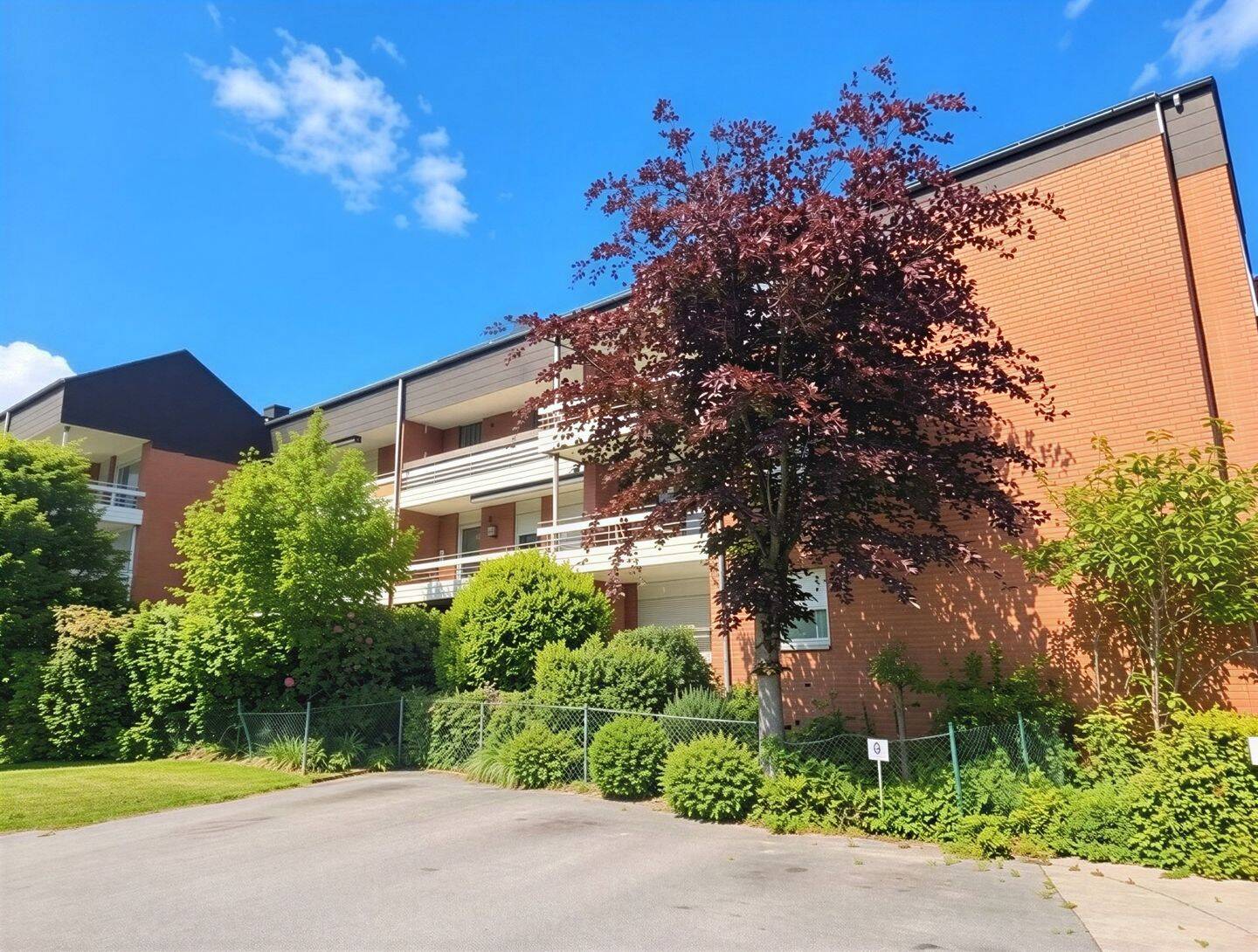 Attraktive Dachgeschosswohnung in zentraler Bestlage - ideal zur Eigennutzung oder Kapitalanlage