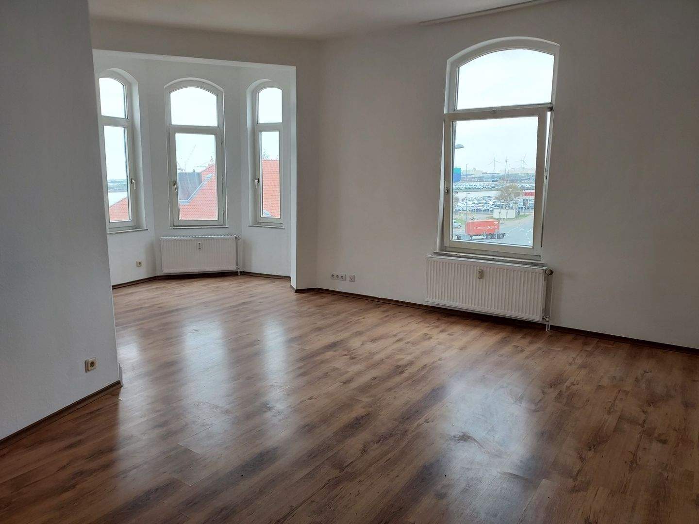 3 Zimmer Wohnung mit Weserblick im 1.OG, 85 m² gut geeignet für Familien