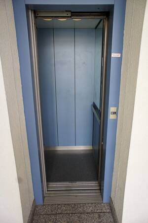 Attraktives 1-Raum-Appartement mit Dachterrasse u. EBK in ruhiger und grüner Lage!!! – 1237 Dresden – Vorschaubild 9