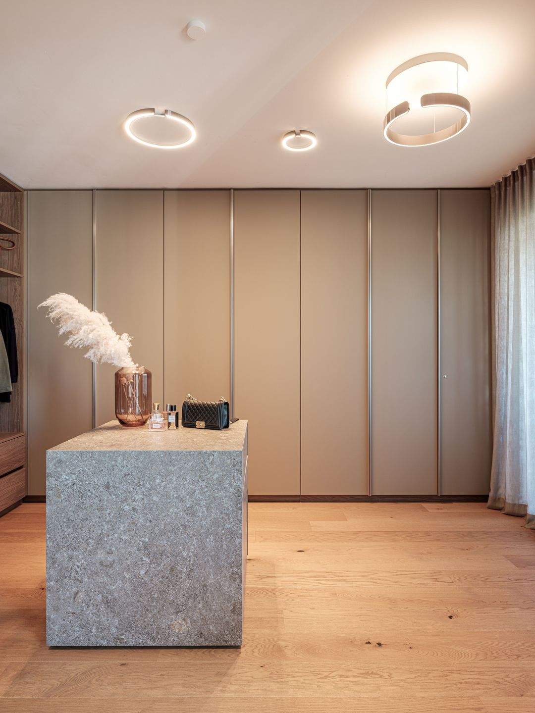 STILVOLLE WOHNUNG MIT CONCIERGE SERVICE – München – Vorschaubild 8