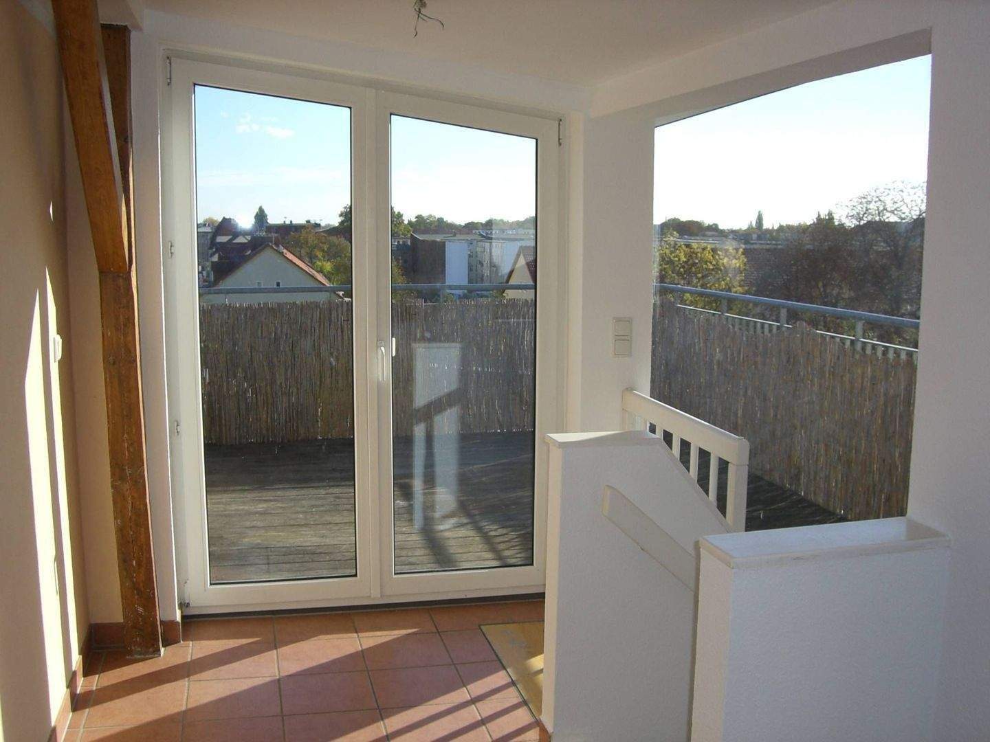 Schöne Dachgeschoss Wohnung mit großer Terrasse