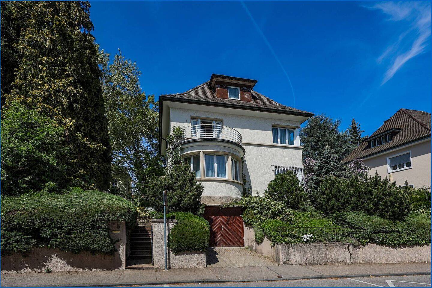 Schöne, großzügige Einfamilienvilla in bester Lage in Singen!
