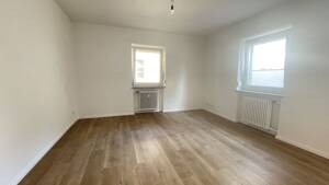 Erstbezug nach Renovierung: Charmantes großzügiges 1-Zimmer-Appartement – 86732 Oettingen in Bayern – Vorschaubild 4