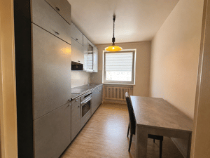 Kapitalanlage oder Eigenheim: Charmante 2-Zimmer-Wohnung mit Stellplatz – 50739 Köln – Vorschaubild 2