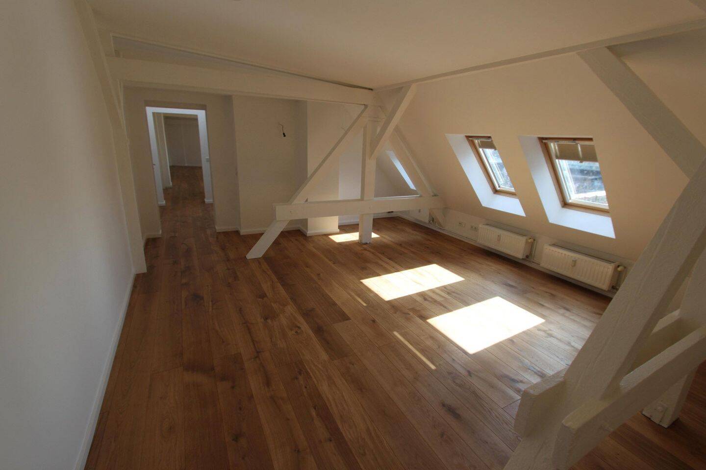 Urbanes Dachgeschoss-Loft über zwei Etagen direkt am Ostkreuz
