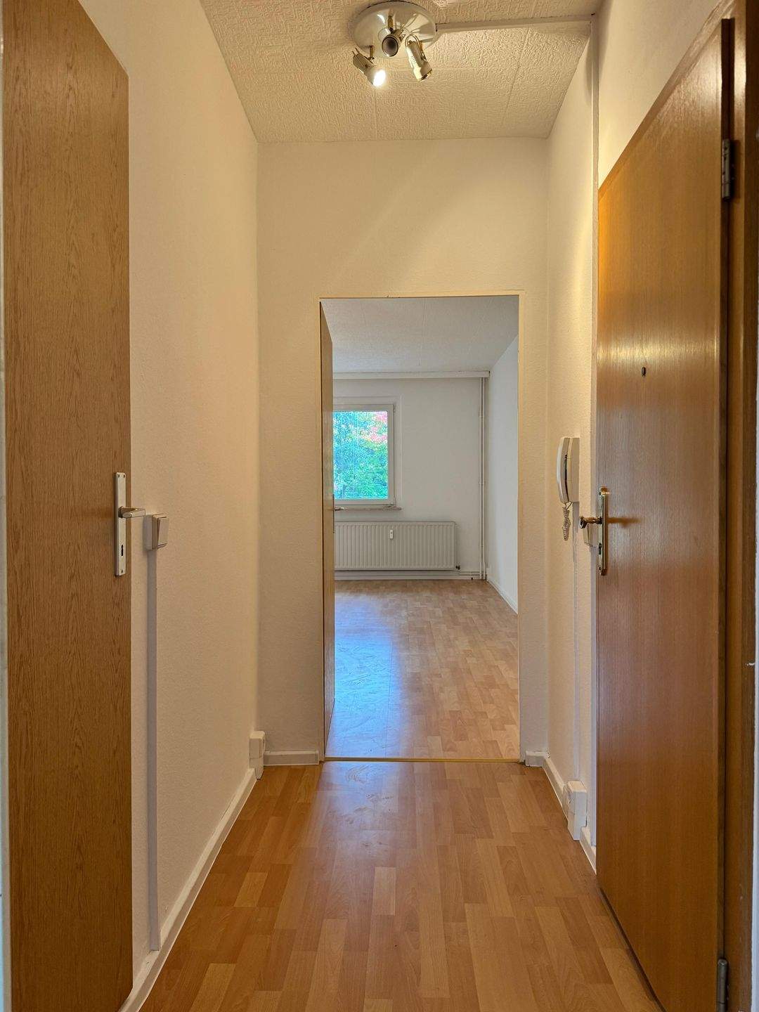 ***Attraktive 3-Raum-Wohnung in ruhiger Lage von Chemnitz-Morgenleite*** – Chemnitz – Vorschaubild 2