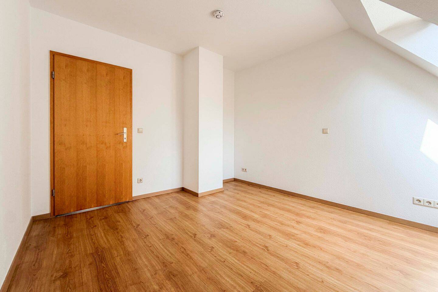 *Eigennutzung* 2-Zi. mit EBK, Balkon und Stellplatz – Chemnitz – Vorschaubild 5
