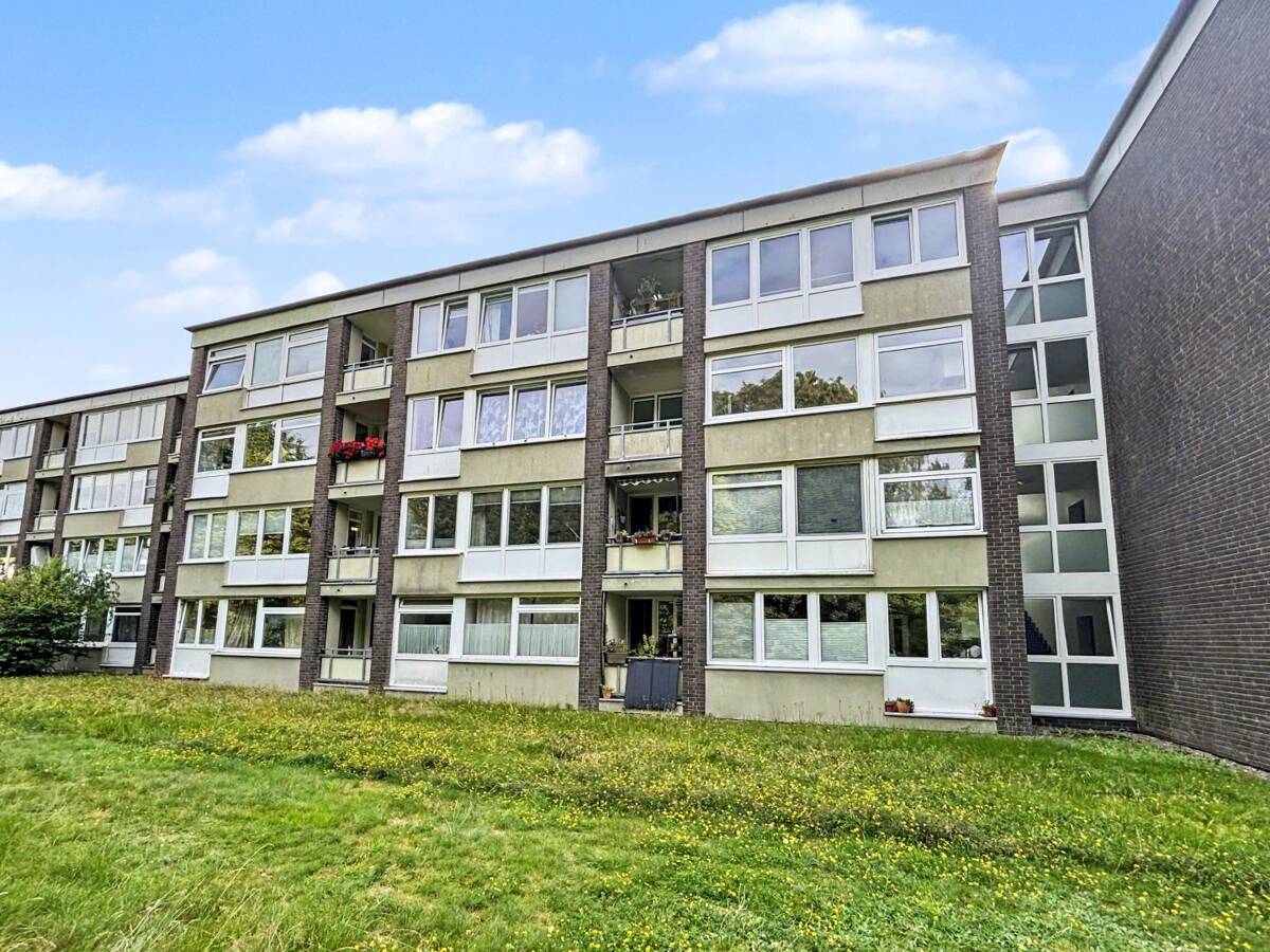 Ihr Rückzugsort mit Blick ins Grüne: Gepflegte Eigentumswohnung mit Loggia in Hamburg Farmsen-Berne – 22159 Hamburg – Bild 1 von 9