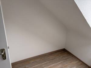 Schöne, neu renovierte Dachgeschoss Wohnung – 66117 Saarbrücken – Vorschaubild 9