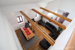19249 HomeCompany Dresden Möbliert/ Furnished Traumhafte 4-Zimmer Maisonett-Wohnung mit Blick zur Elbe max. 4 Personen – 1127 Dresden – Vorschaubild 2