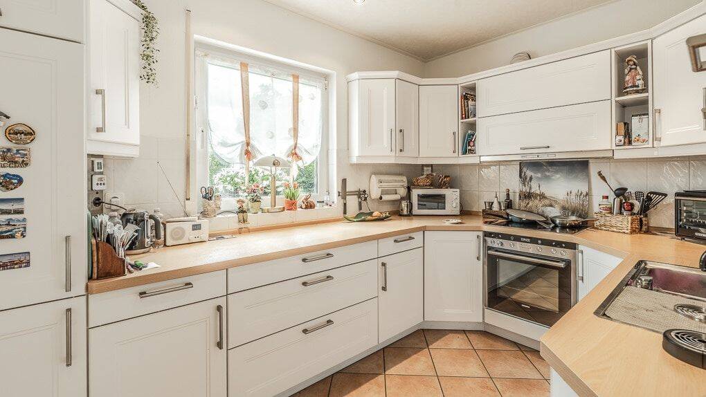 Idylle pur: Einfamilienhaus mit Kamin, Teich & Terrasse - Sofort verlieben! – Berlin – Vorschaubild 3
