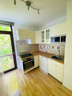Helle 3-Zimmer-Wohnung mit Einbauküche & Aufzug & West-Loggia in München – 81927 München – Vorschaubild 8