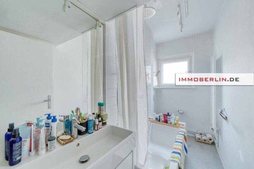 IMMOBERLIN.DE - Sehr angenehme Wohnung mit Balkon in ruhiger Seitenstraße – Berlin – Vorschaubild 4