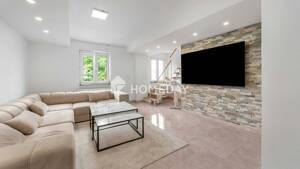 Perfekt für Familien - Großzügige Maisonette mit vier Zimmern, Tageslichtbad und Garten