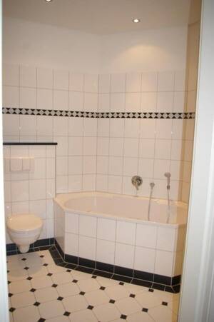 Helle 3-Zimmerwohnung mit Balkon und Parkettboden in Zentrum-Nord ! – 4105 Leipzig – Vorschaubild 8