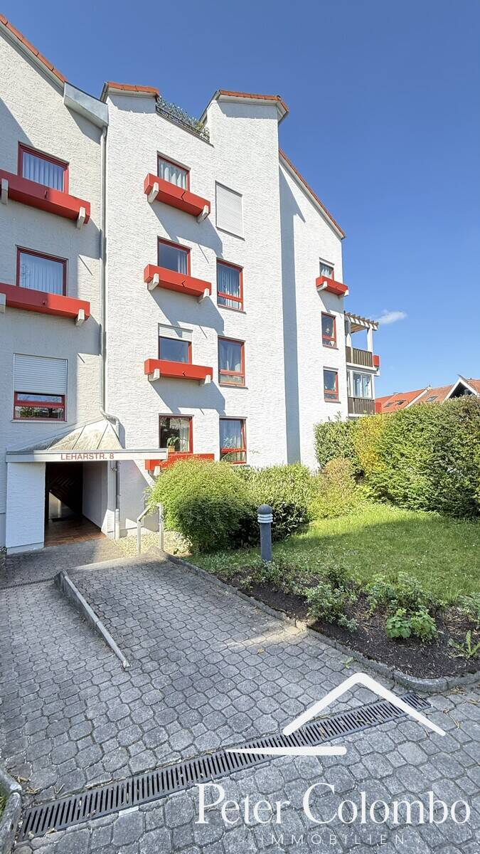 Schicke 3 Zimmer Gartenwohnung mit Wellnessbereich, 2 Keller und TG Stellpl. – Augsburg – Vorschaubild 2