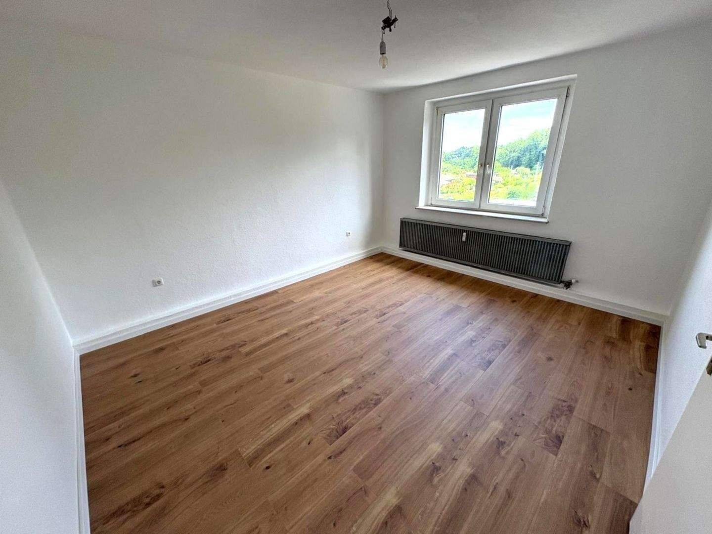 Duisburg-Alt Hamborn, Wittfelder Straße 177 - 2-Zimmer-Wohnung im 2.OG gerne zeitnah zu mieten ( max. 2 Personen ) !!