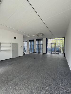 Atelier Wohnung / Gewerbe EG & 3 Wohnungen 2.OG nähe HBF mit Keller und TG STP – 85051 Ingolstadt – Vorschaubild 2