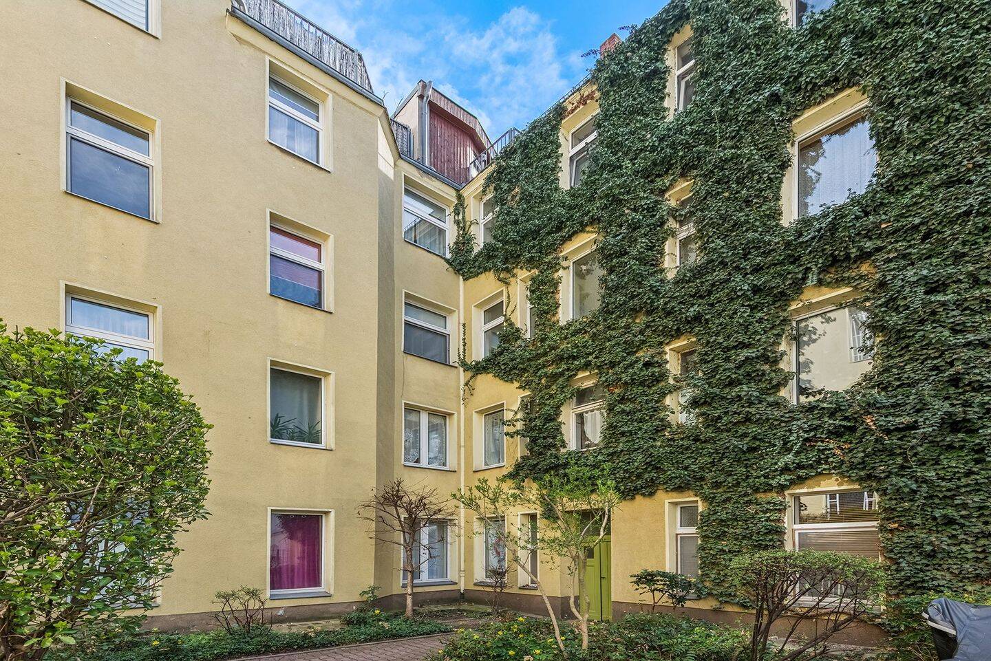 Helle Dachgeschosswohnung mit Dachterrasse in Spandauer Kiezlage – Berlin – Vorschaubild 9