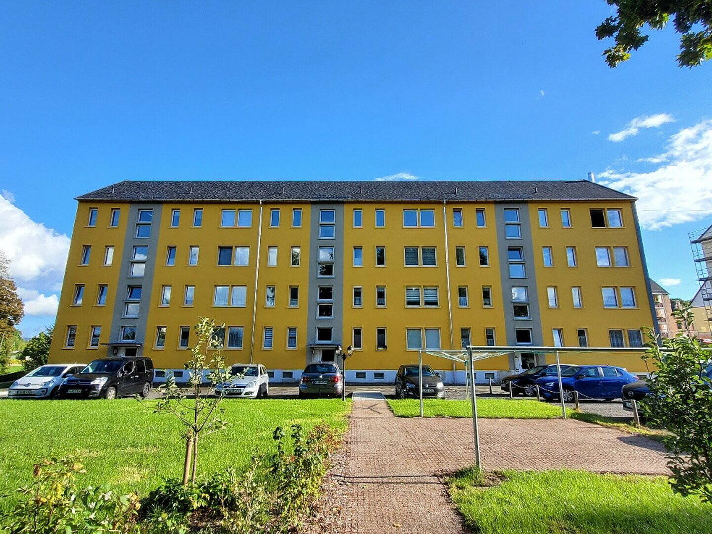 Topsanierte 3-Raum-Wohnung mit Balkon und sehr schöner Einbauküche