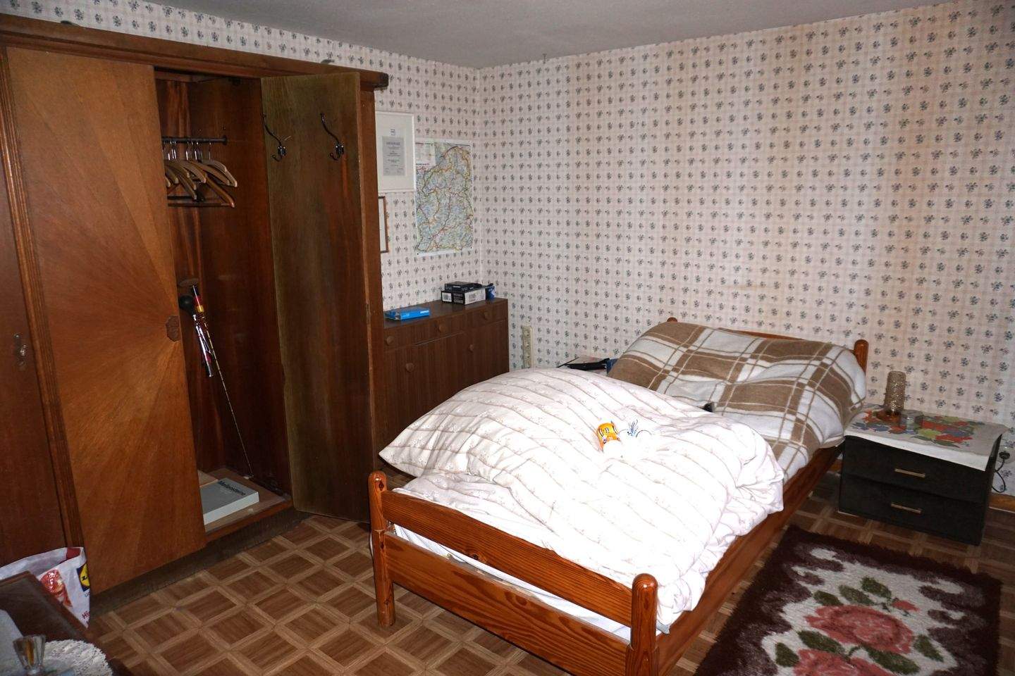 *** Preisreduzierung! - Einfamilienhaus mit Wiese und Stallung in Edertal OT zu verkaufen *** – Edertal – Vorschaubild 8