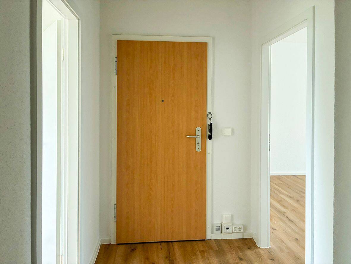 2-Raum-Wohnung mit großer Loggia im Grünen – Leipzig – Vorschaubild 2