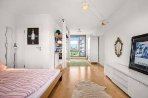RUHIG WOHNEN IN KANALNÄHE - MODERNES REIHENMITTELHAUS MIT SÜDTERRASSE UND DREI WOHNEBENEN – 30655 Hannover – Vorschaubild 6