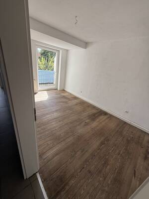 2 Zimmer, Küche und Bad mit 2 Balkonen in Ludwigshafen-Süd – 67061 Ludwigshafen am Rhein – Vorschaubild 5