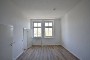 Bezugsfrei! Renoviertes Apartment zu vermieten